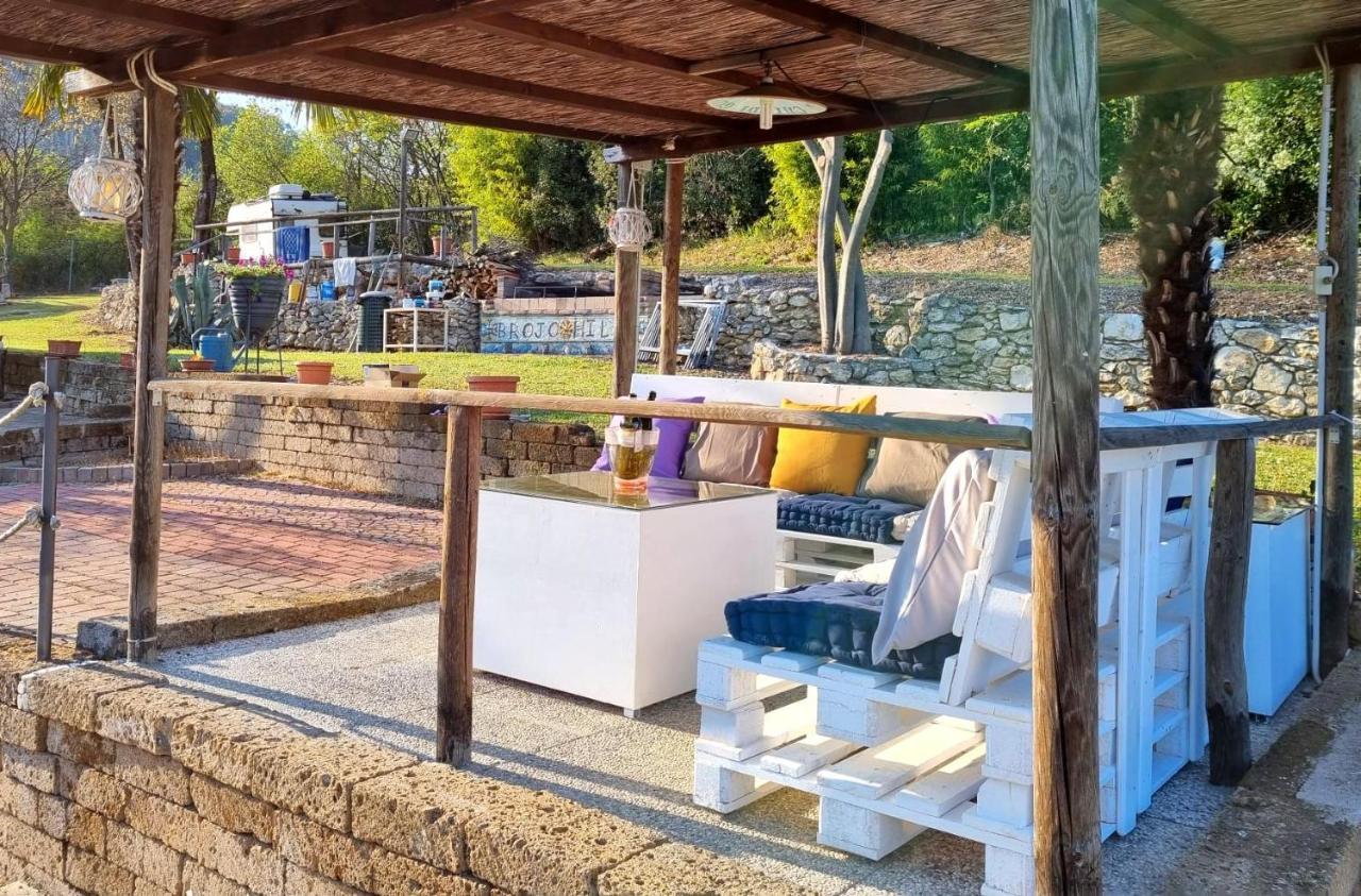 Bed and Breakfast Brojo Hill Longare Zewnętrze zdjęcie